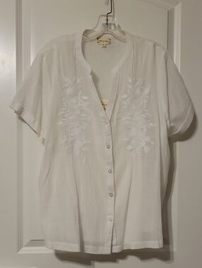 Cloth & Portrait XL Women's S/S With Cami, White W/Embroidery. NWT.
